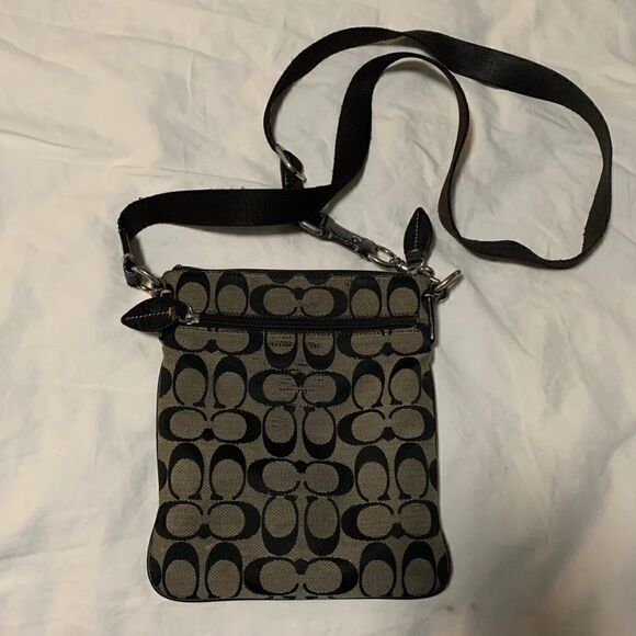 Coach Signature Crossbody AND Wallet - Picture 3 of 13